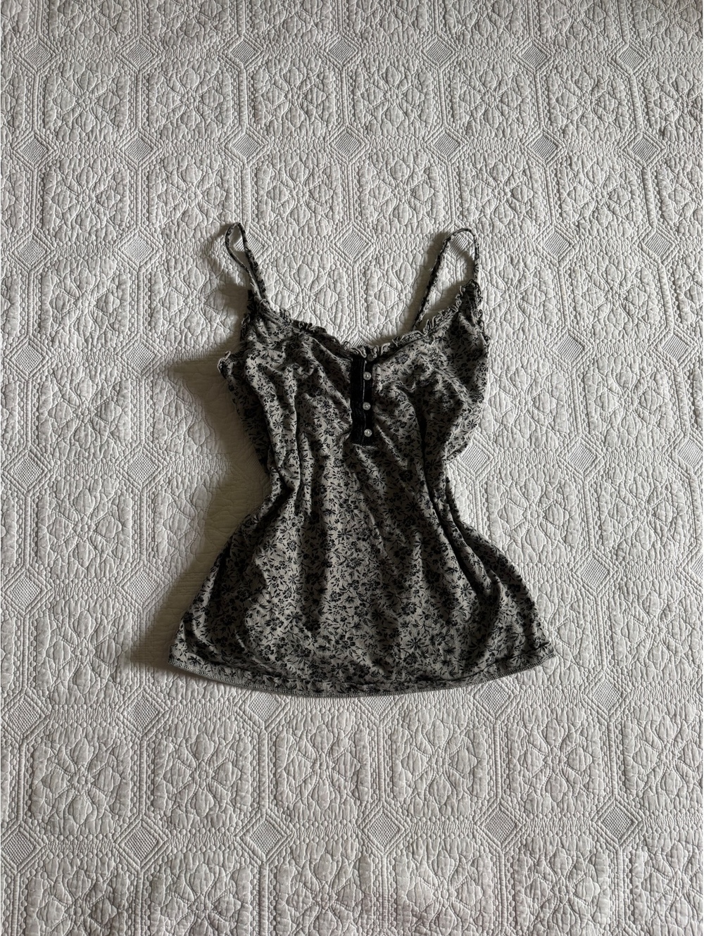 Old Navy Women's Medium Floral Print Camisole Top with Adjustable Straps and Hen